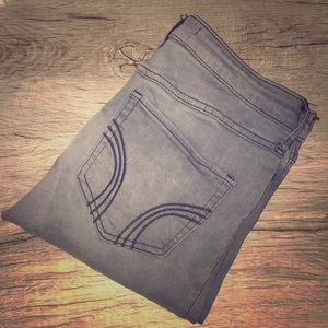 Hollister: Highrise Cropped Jeans